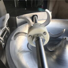 may danh nhuyen thit qs 620a trang bi 6 luoi dao