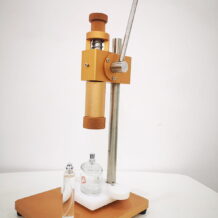 Máy Đóng Siết Nắp Chai Vacxin Thủ Công 7 may dong nap chai thu cong thao tac de dang