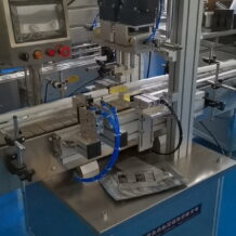 Máy Chiết Rót Dung Dịch Lỏng 2-12 Đầu Piston Tự Động 7 de dang su dung