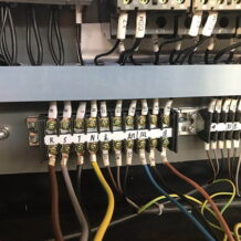 Máy Chiết Rót Nước Suối 3 In 1 Kiểu Xoay Tự Động 8 may duoc trang bi tan tien