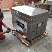 máy hút chân không buồng sâu