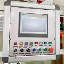 Máy Làm Cốc Nhựa Dùng 1 Lần 9 bang dieu khien may thao tac don gian