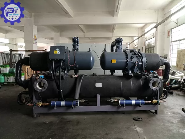 Máy Làm Lạnh Công Nghiệp Công Nghệ Trục Vít 17 he thong lam lanh thao tac de dang